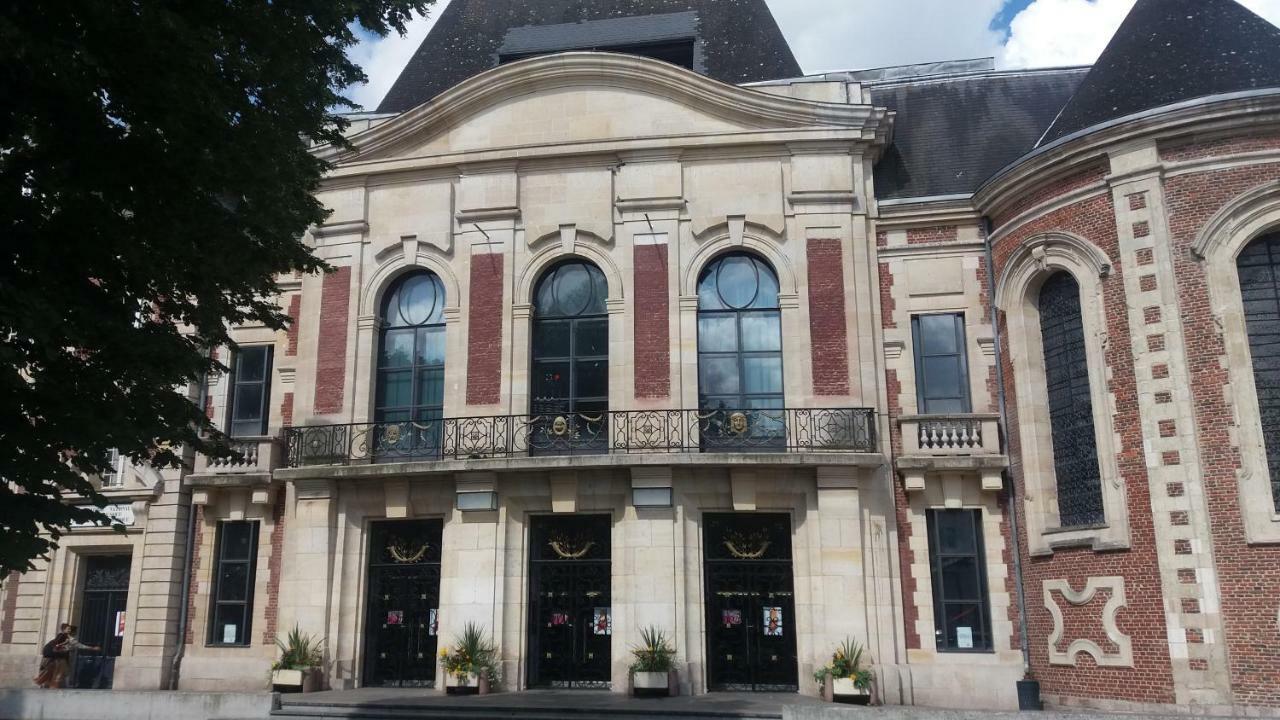 Suite 7 Du Temple 2 Chambres Sans Cuisine Cambrai Exteriör bild